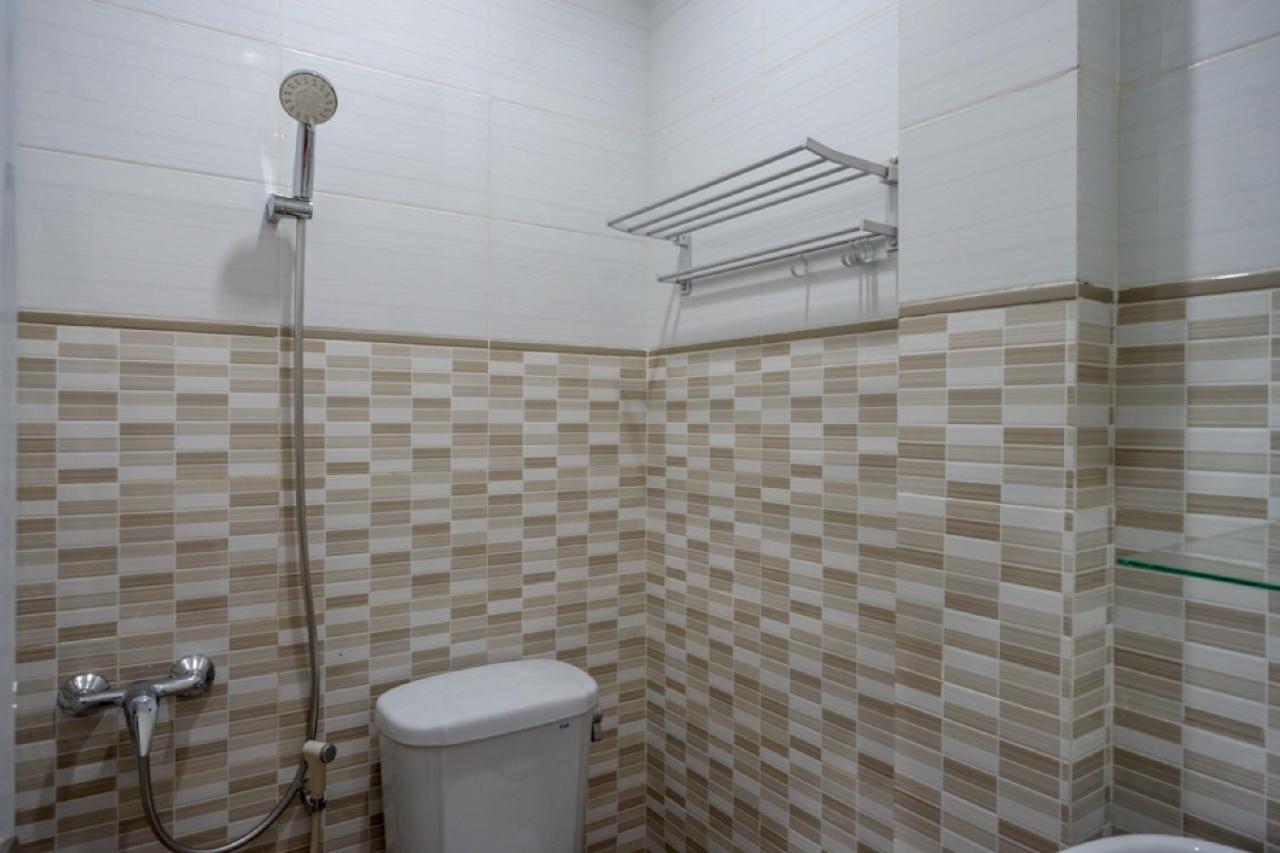 Reddoorz Hostel Near Kota Lama Семаранг Екстер'єр фото
