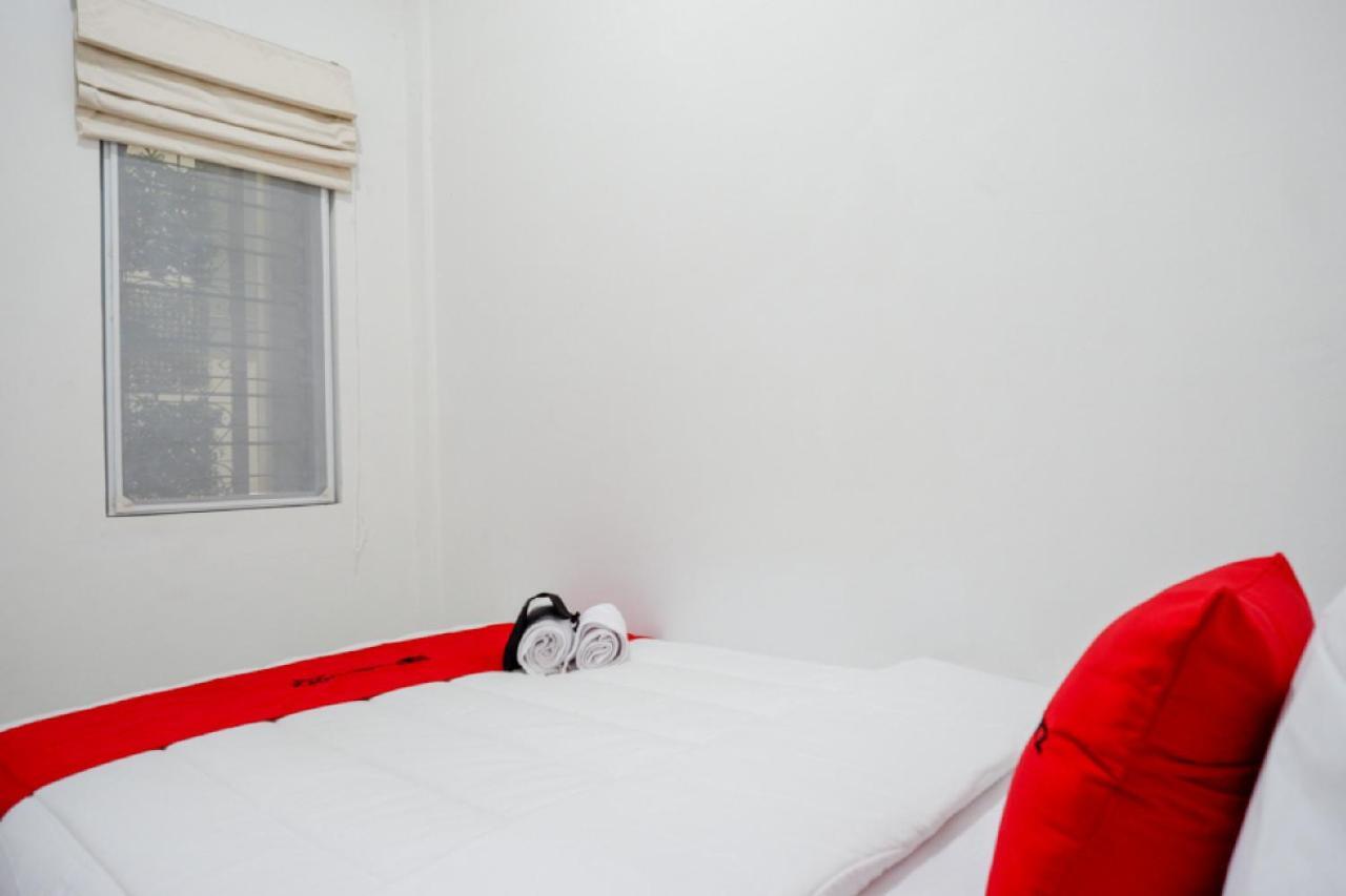 Reddoorz Hostel Near Kota Lama Семаранг Екстер'єр фото